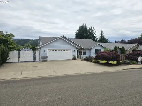 1230 E Fourth Avenue Sutherlin OR 97479
