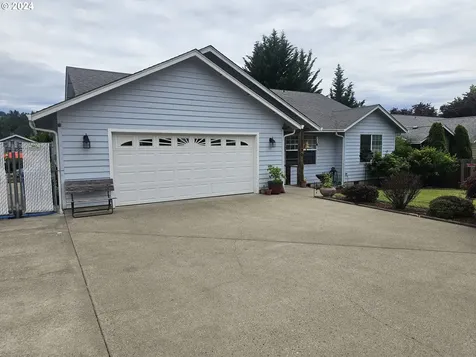 1230 E Fourth Avenue Sutherlin OR 97479