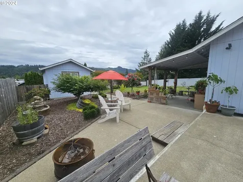 1230 E Fourth Avenue Sutherlin OR 97479