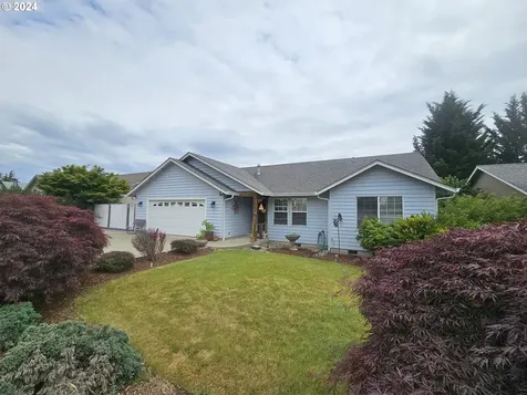 1230 E Fourth Avenue Sutherlin OR 97479