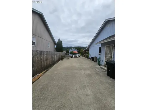 1230 E Fourth Avenue Sutherlin OR 97479