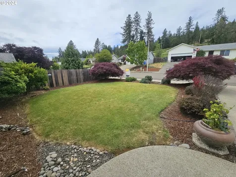 1230 E Fourth Avenue Sutherlin OR 97479