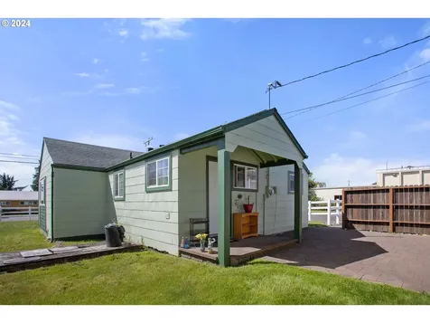 307 S Marple Street Coos Bay OR 97420