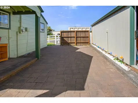 307 S Marple Street Coos Bay OR 97420