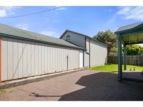 307 S Marple Street Coos Bay OR 97420
