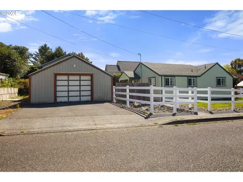 307 S Marple Street Coos Bay OR 97420