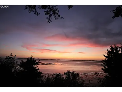 307 S Marple Street Coos Bay OR 97420