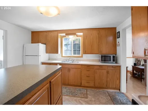 307 S Marple Street Coos Bay OR 97420
