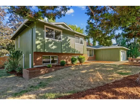 11720 SW Hazelwood Loop Portland OR 97223