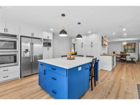 11720 SW Hazelwood Loop Portland OR 97223
