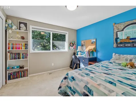 11720 SW Hazelwood Loop Portland OR 97223