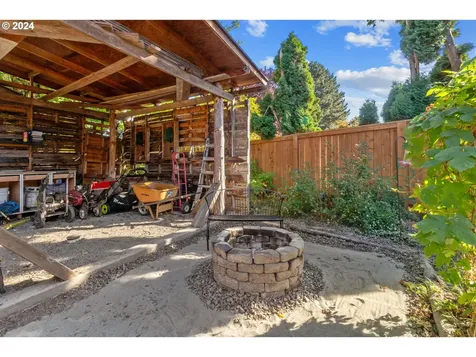 11720 SW Hazelwood Loop Portland OR 97223