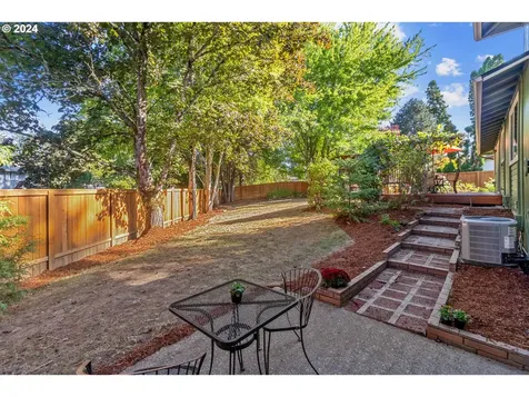 11720 SW Hazelwood Loop Portland OR 97223