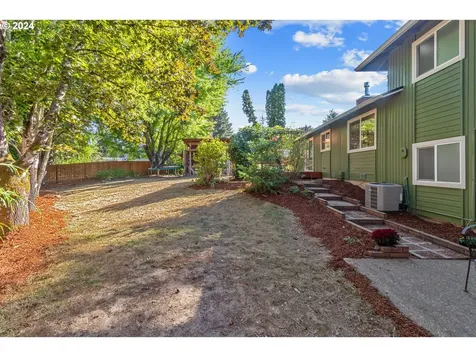 11720 SW Hazelwood Loop Portland OR 97223