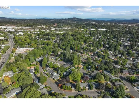 11720 SW Hazelwood Loop Portland OR 97223