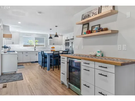11720 SW Hazelwood Loop Portland OR 97223