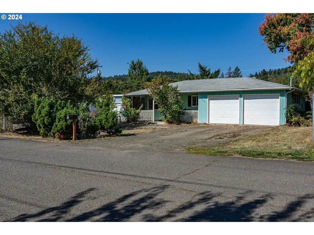 359 E Second Avenue Sutherlin OR 97479