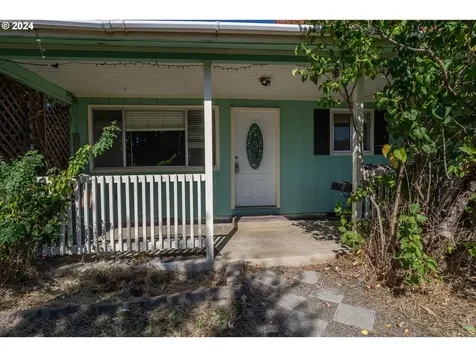359 E Second Avenue Sutherlin OR 97479