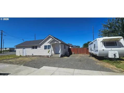 680 S 5th Street Harrisburg OR 97446