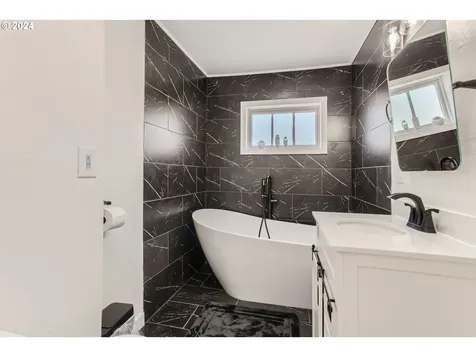 114 Apperson Street Oregon City OR 97045