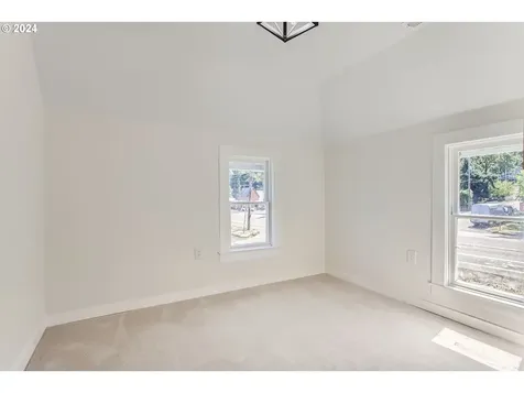 114 Apperson Street Oregon City OR 97045