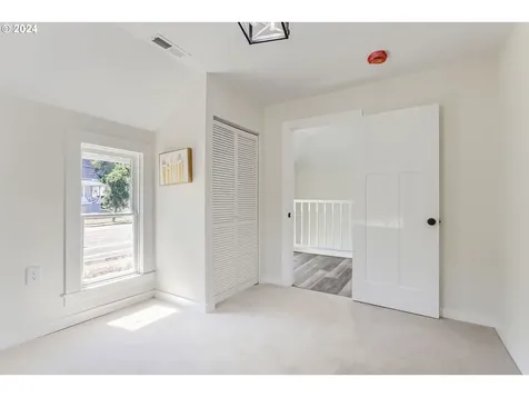 114 Apperson Street Oregon City OR 97045