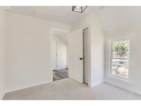 114 Apperson Street Oregon City OR 97045