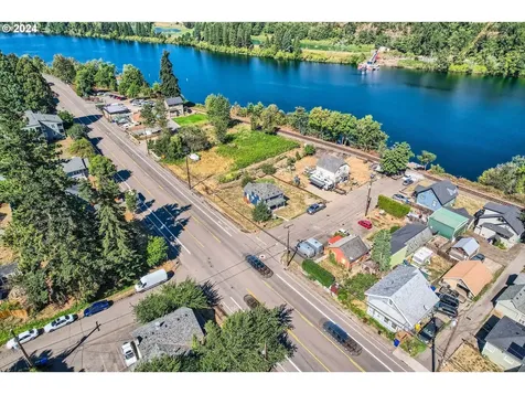 114 Apperson Street Oregon City OR 97045