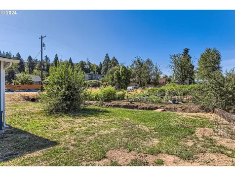 114 Apperson Street Oregon City OR 97045
