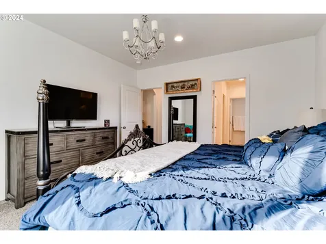 1933 S 59th Street Springfield OR 97478