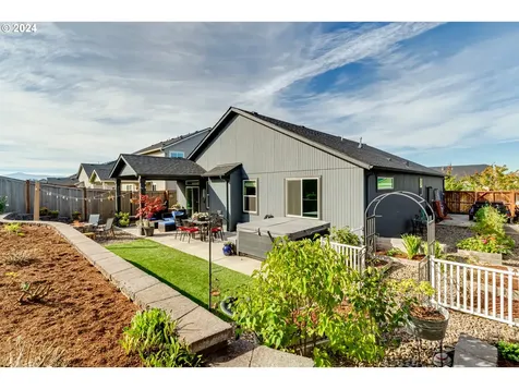 1933 S 59th Street Springfield OR 97478