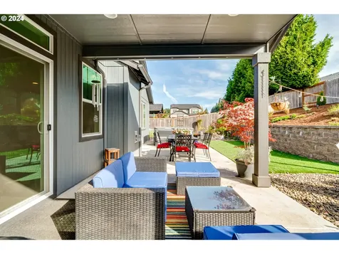 1933 S 59th Street Springfield OR 97478