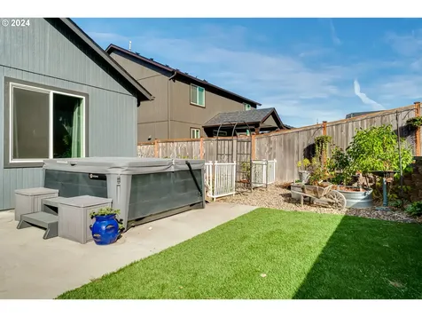 1933 S 59th Street Springfield OR 97478