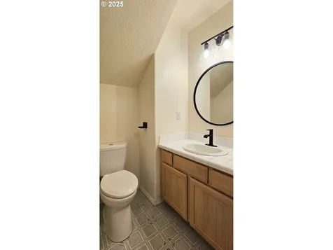 8863 SW Waverly Drive Portland OR 97224