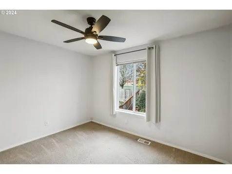 8863 SW Waverly Drive Portland OR 97224