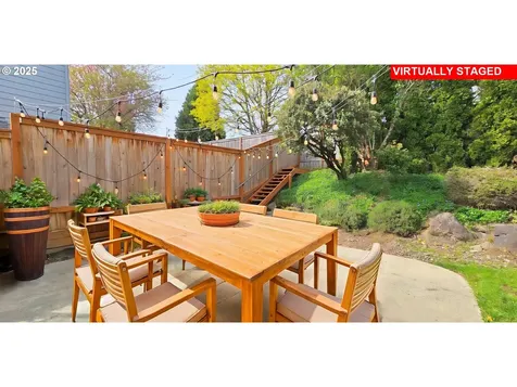 8863 SW Waverly Drive Portland OR 97224