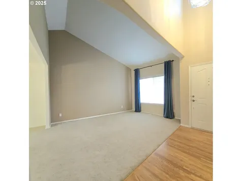 8863 SW Waverly Drive Portland OR 97224