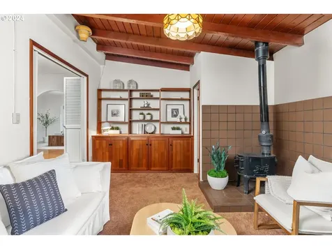 3453 NE Hassalo Street Portland OR 97232