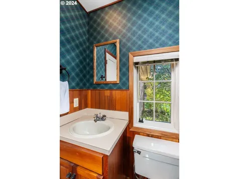 3453 NE Hassalo Street Portland OR 97232