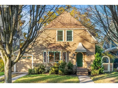 3453 NE Hassalo Street Portland OR 97232