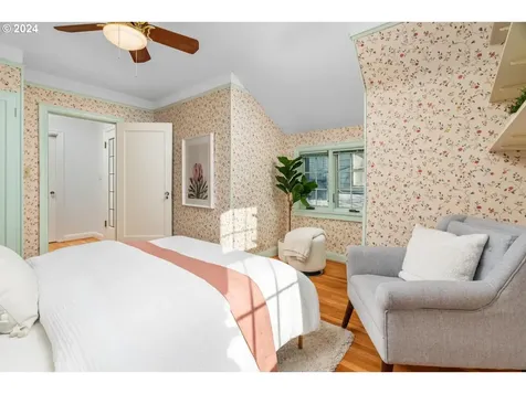 3453 NE Hassalo Street Portland OR 97232