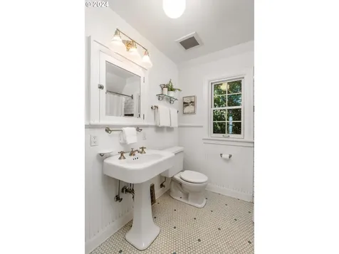 3453 NE Hassalo Street Portland OR 97232