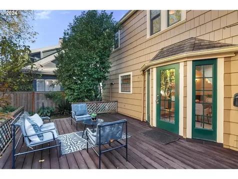 3453 NE Hassalo Street Portland OR 97232