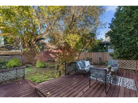3453 NE Hassalo Street Portland OR 97232