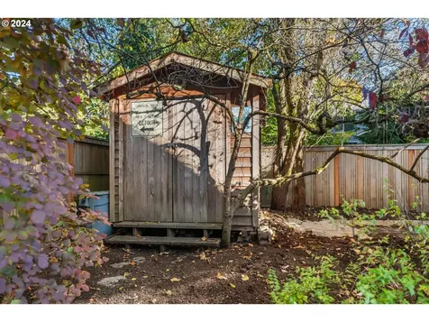 3453 NE Hassalo Street Portland OR 97232