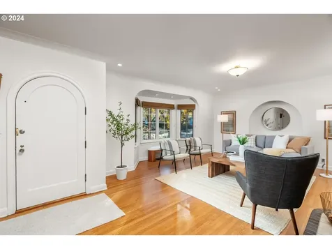 3453 NE Hassalo Street Portland OR 97232