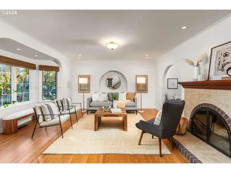 3453 NE Hassalo Street Portland OR 97232