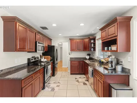 18460 SW Pheasant Lane Beaverton OR 97003