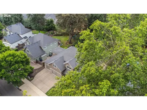 266 Lazy Avenue Eugene OR 97404