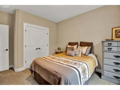 266 Lazy Avenue Eugene OR 97404